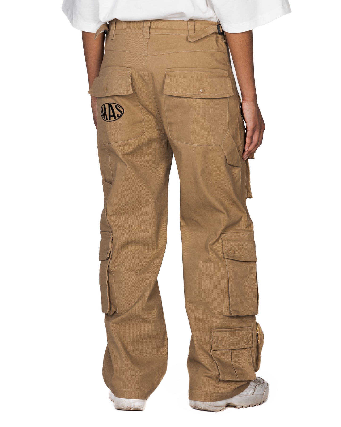 lots of pocket cargos